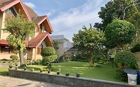Villa Nuansa Alam Lembang